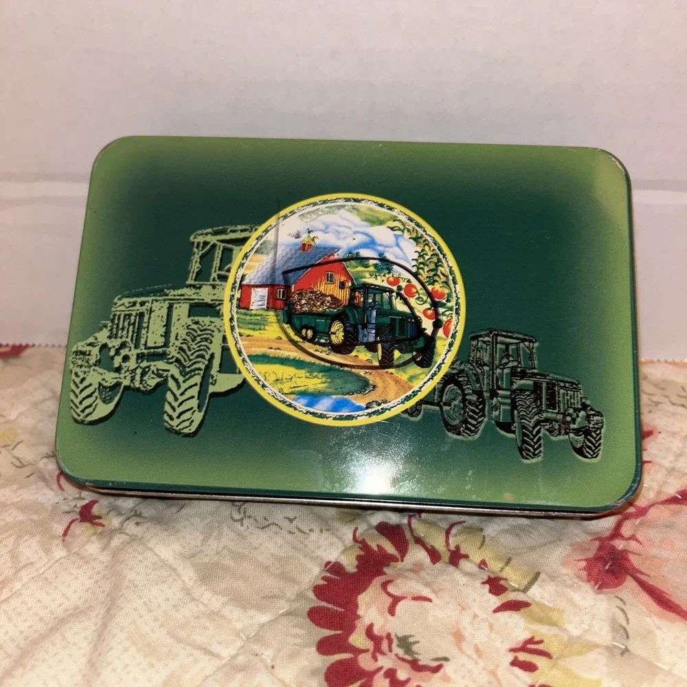 John Deere knife in tin ,farm collectables‎